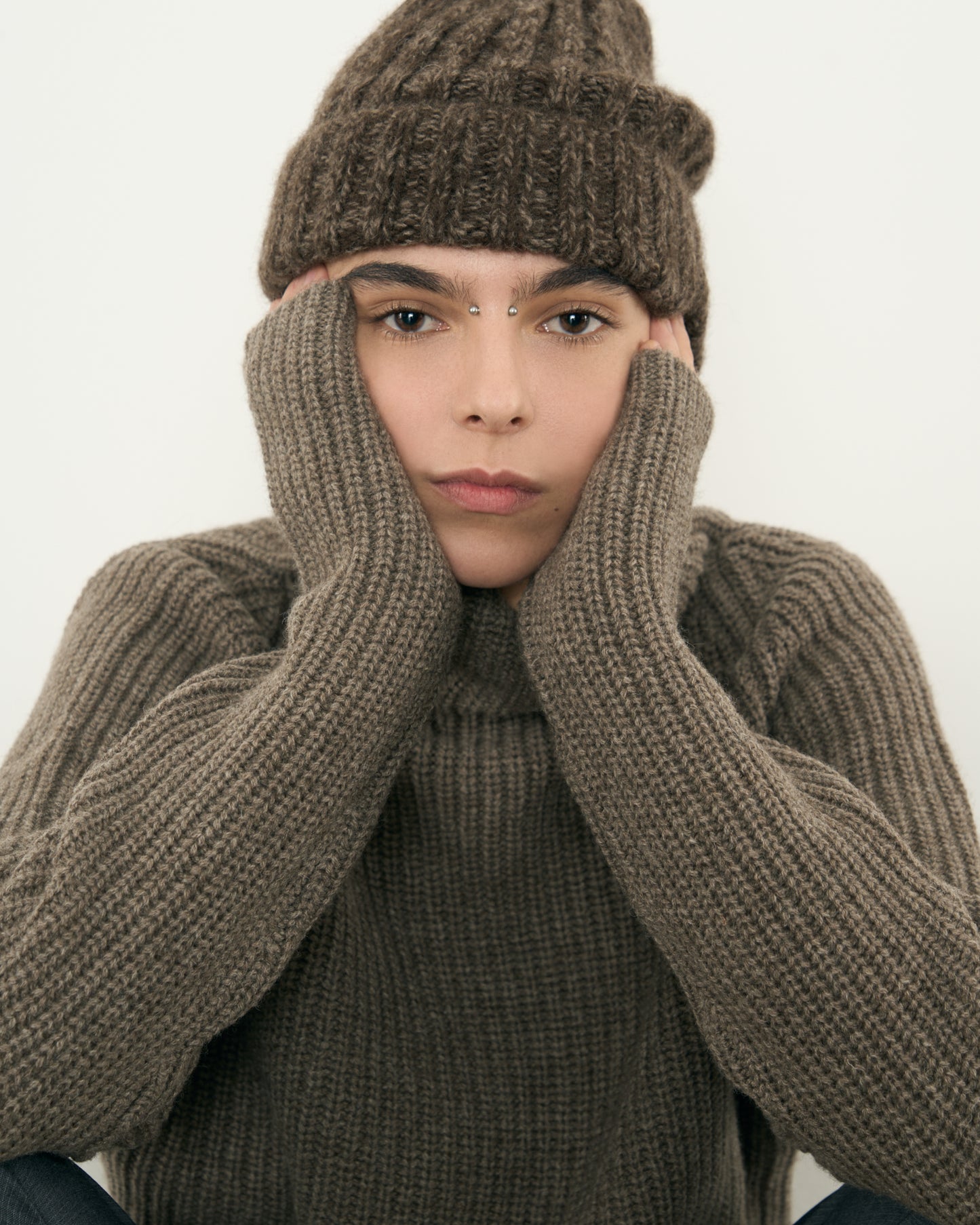 HANDKNIT 03_DARK MARL